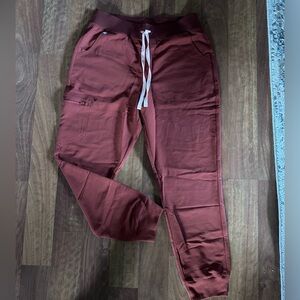 Figs Zamora joggers auburn *Tall*